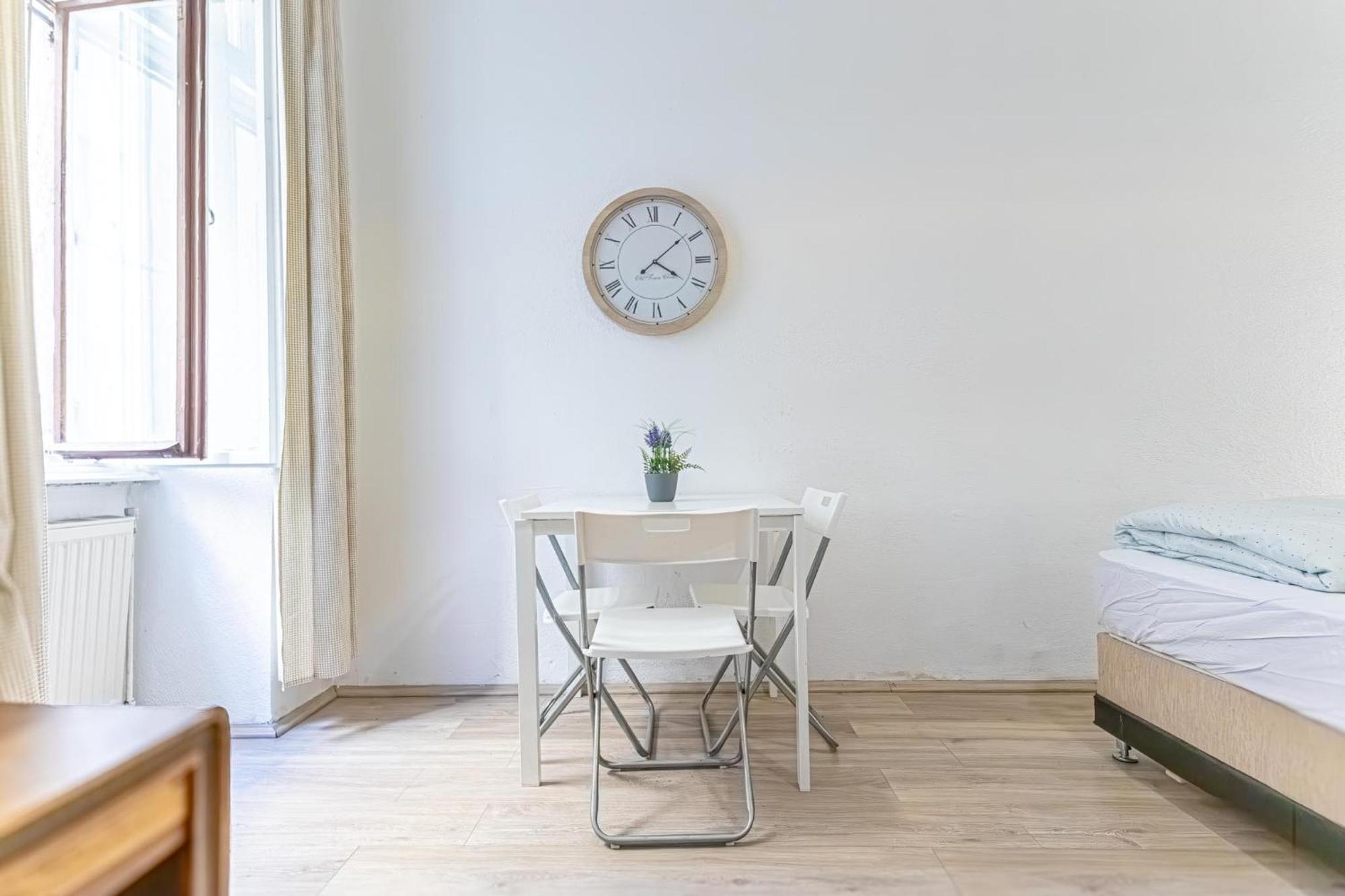 Chic Apartment- Suitable For Longstays Near Matzleinsforferplatz 维也纳 外观 照片